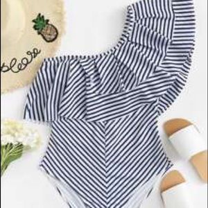 NEVER WORN SHEIN RUFFLE ONE SHOULDER ONE PIECE